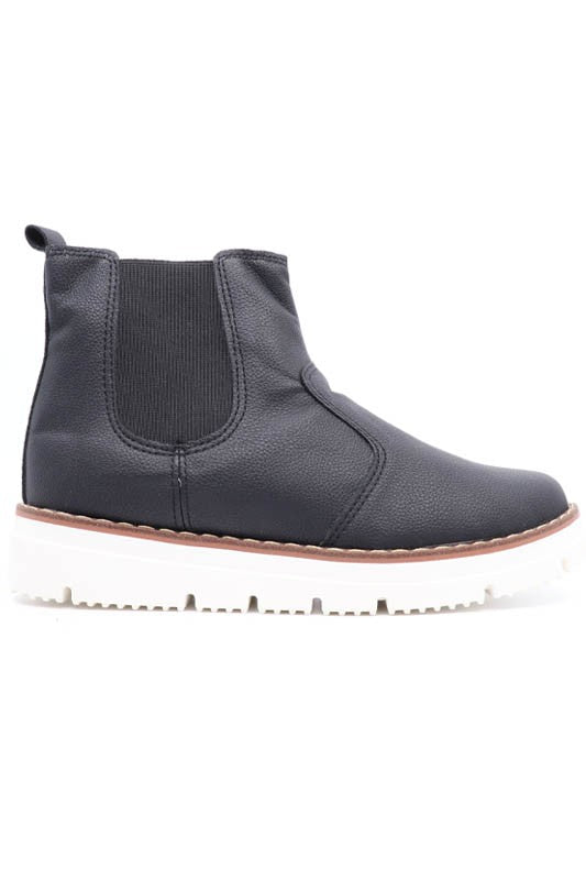 Slip on Chelsea Sneaker boot