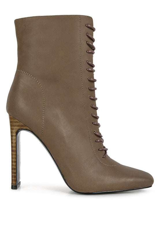 WYNDHAM Lace Up Leather Ankle Boots